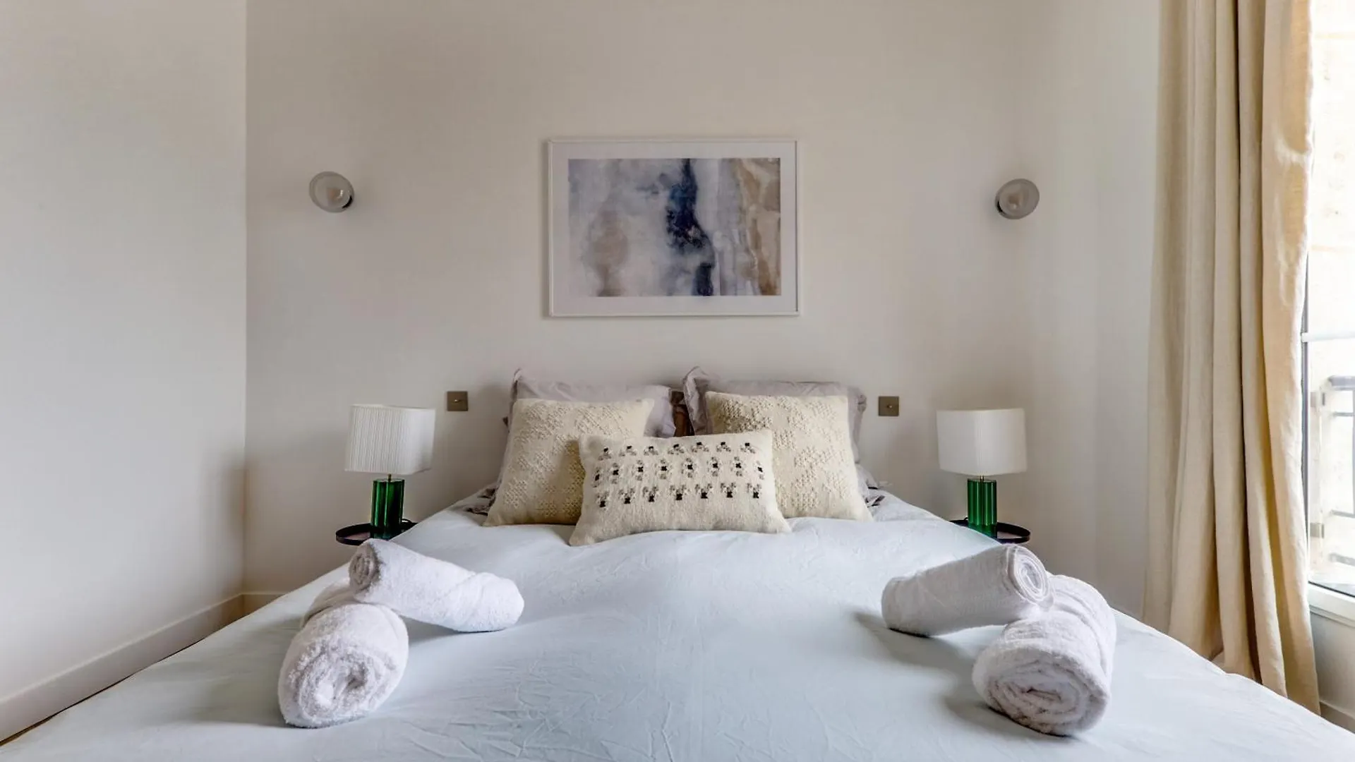 Sublime Quartier Culturel Apartment *